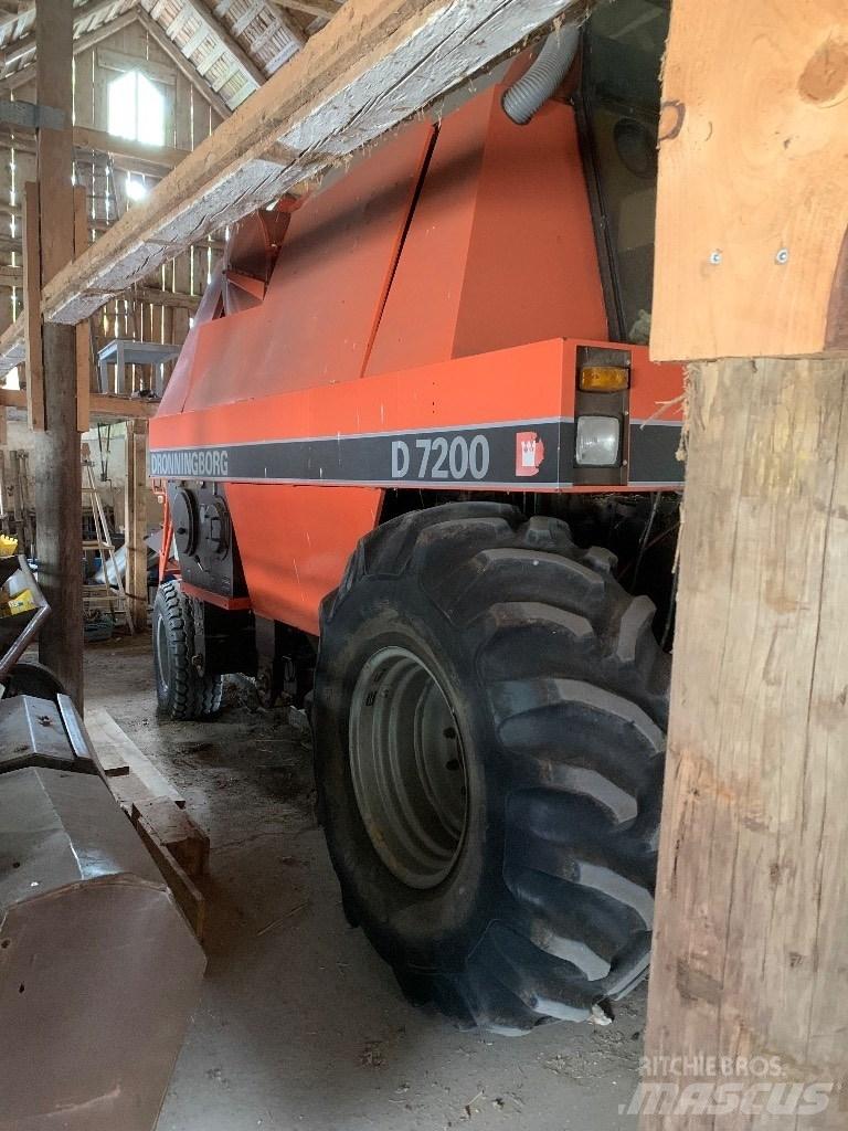 Dronningborg 7200 Moissonneuse batteuse