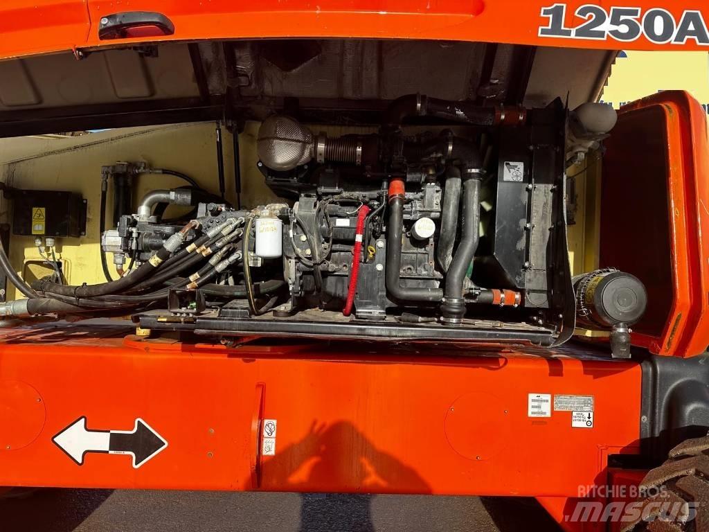 JLG 1250 AJP Nacelles articulées