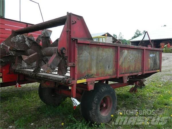 JF ST55 Epandeur de fumier