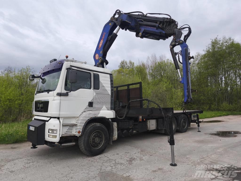 MAN TGA Camion plateau ridelle avec grue
