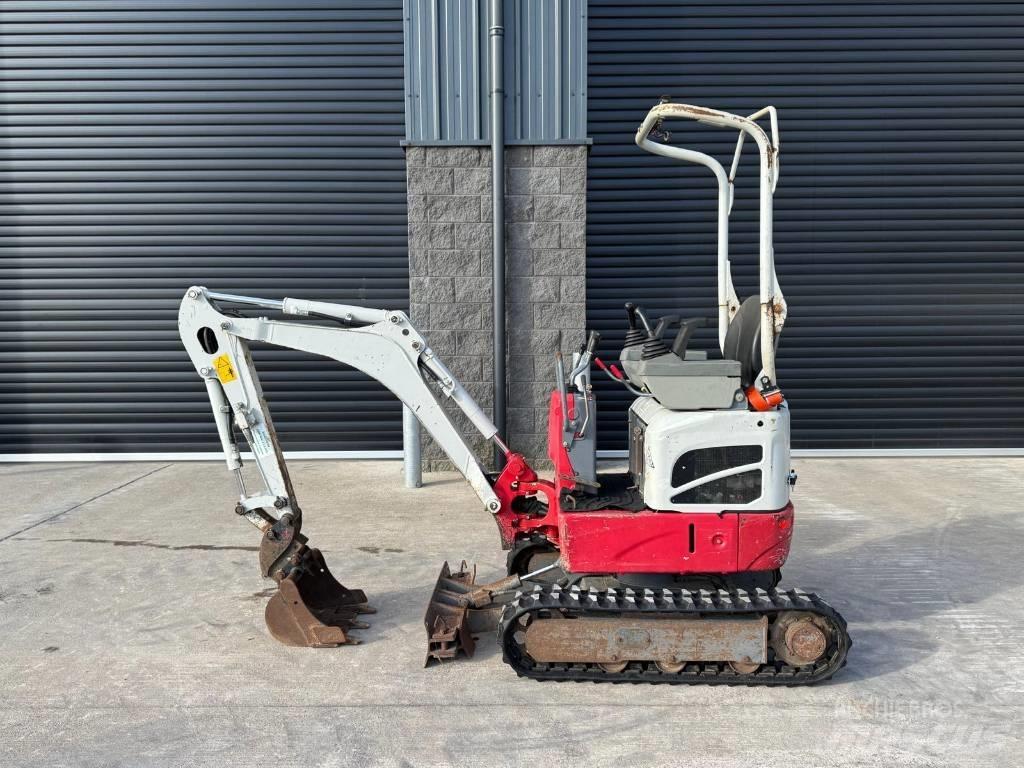 Takeuchi TB 210 R Mini pelle < 7t