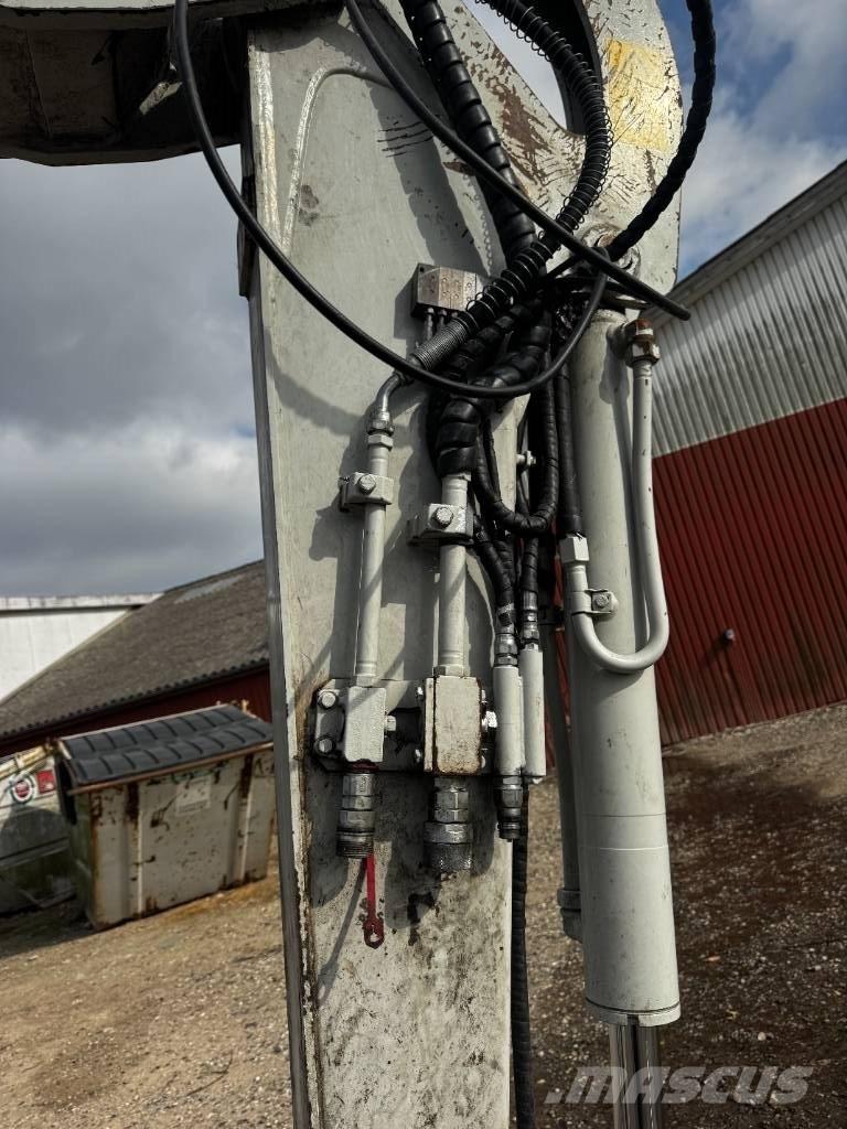 Takeuchi TB 370 Pelle sur chenilles