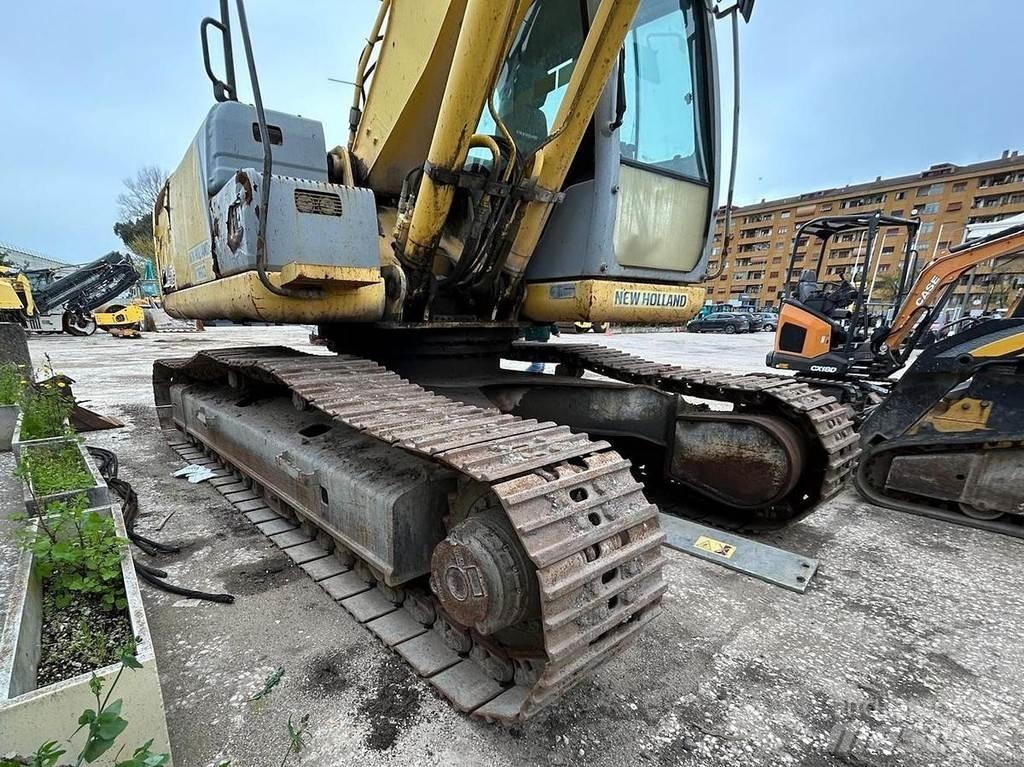 New Holland E215B Pelle spéciale