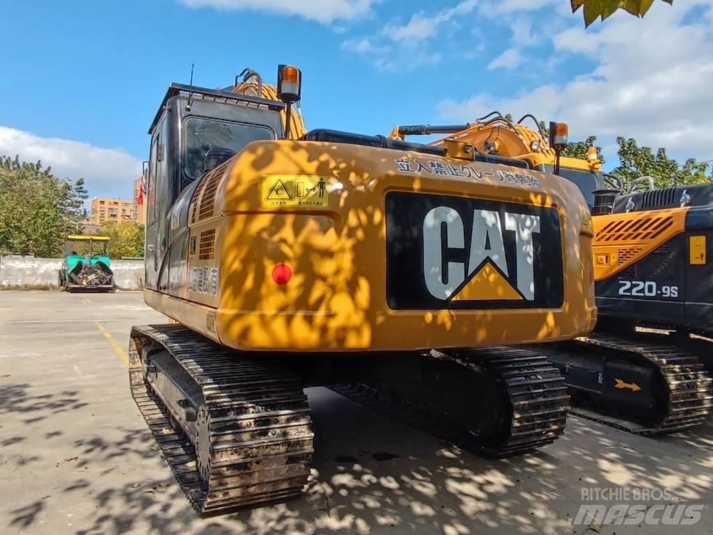 CAT 320D2 Pelle sur chenilles