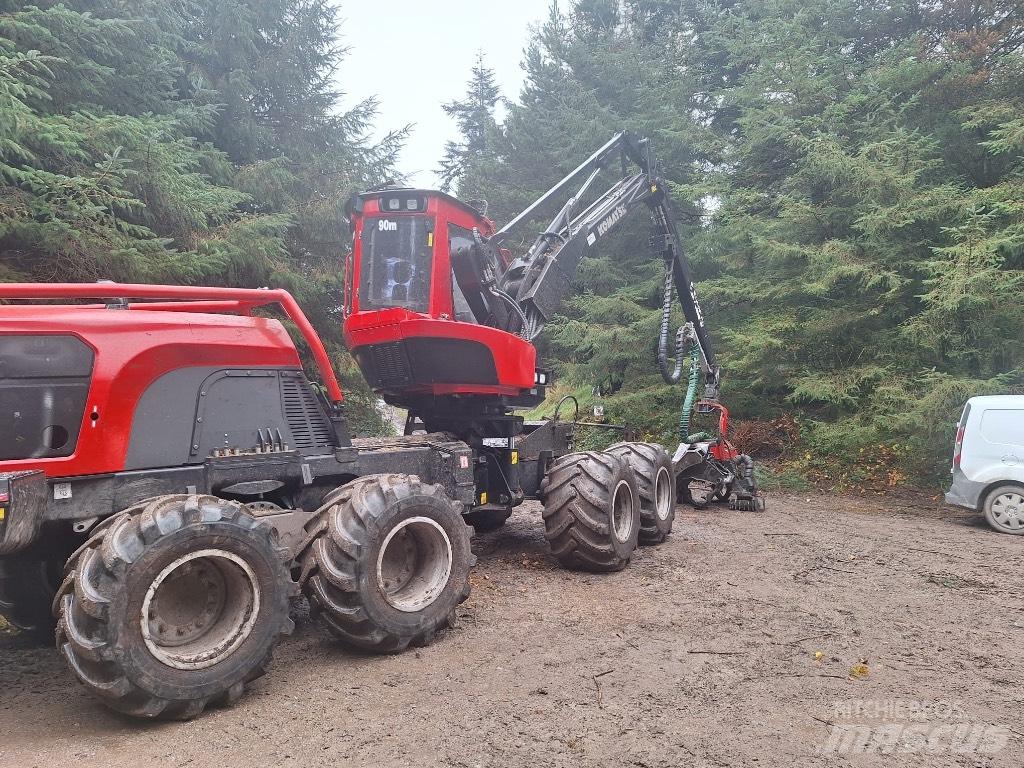 Komatsu 901 XC Abatteuse