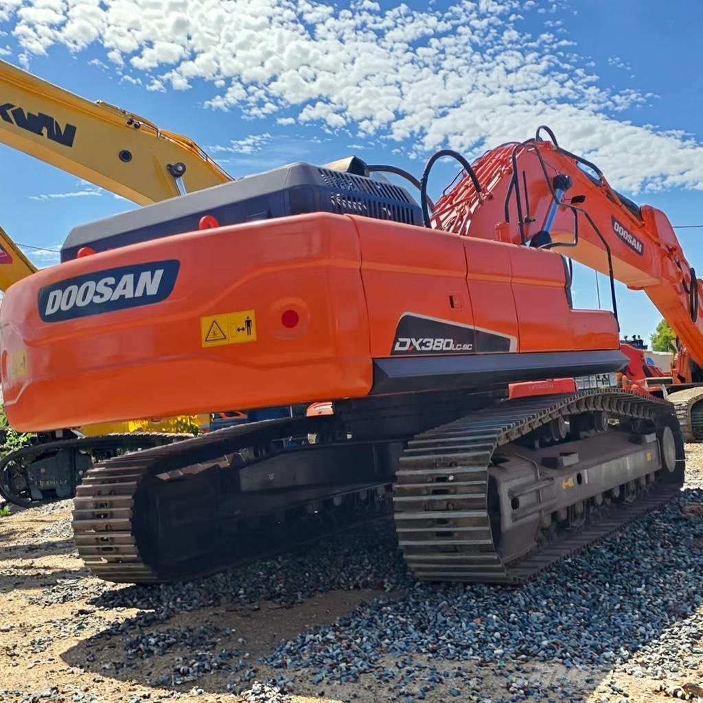 Doosan DX 380 LC Pelle sur chenilles