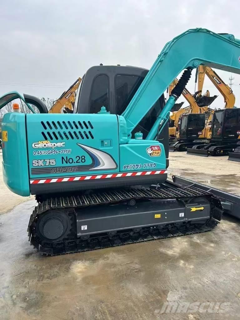Kobelco SK 75 Pelle sur chenilles