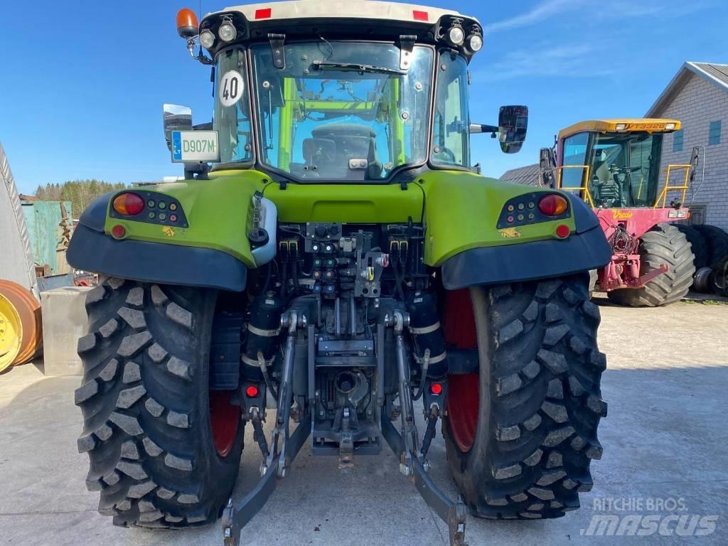 CLAAS Arion 440 Tracteur