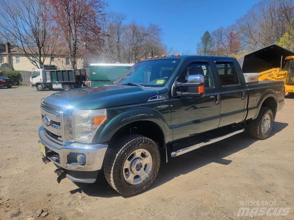 Ford F350 XLT Utilitaire benne