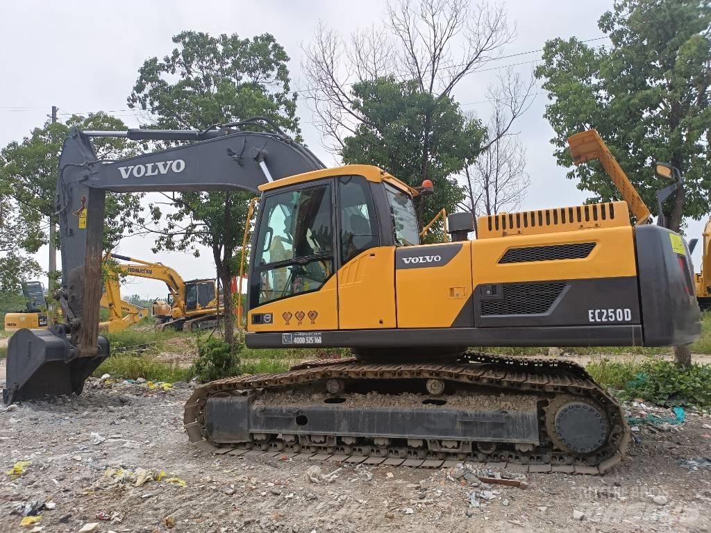 Volvo EC250D Pelle sur chenilles