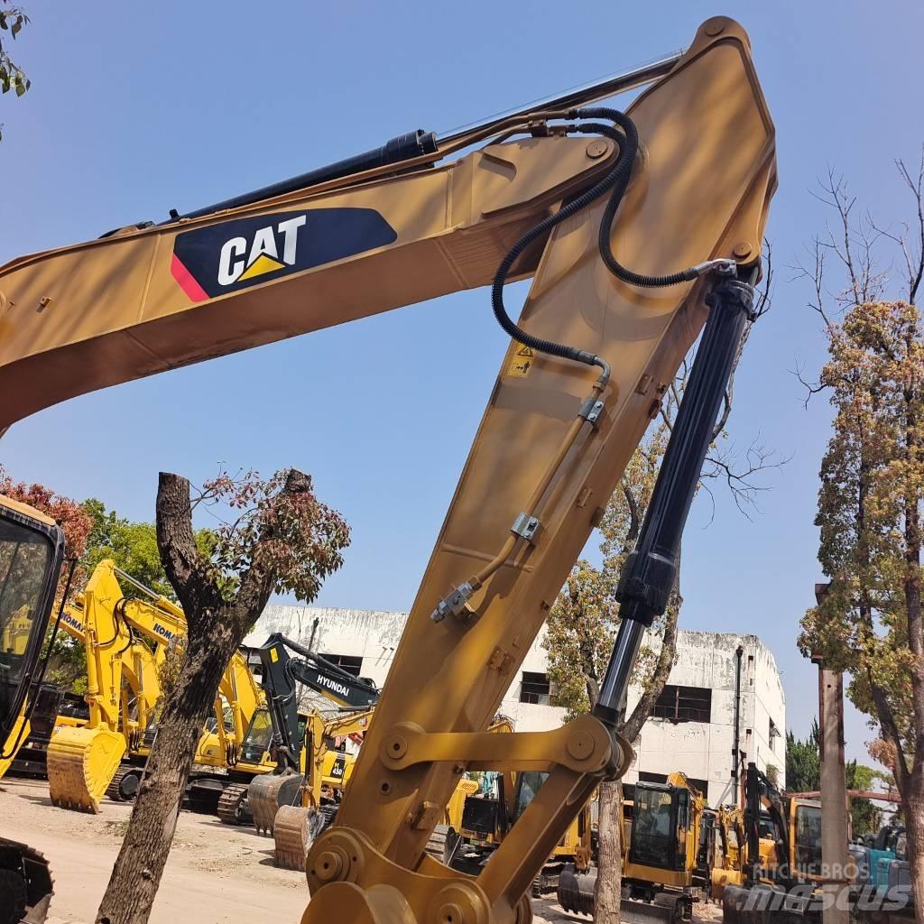 CAT 320 D Pelle sur chenilles