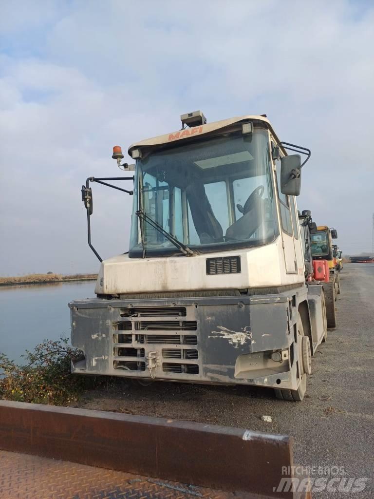 Mafi R336 Tracteur de manœuvre