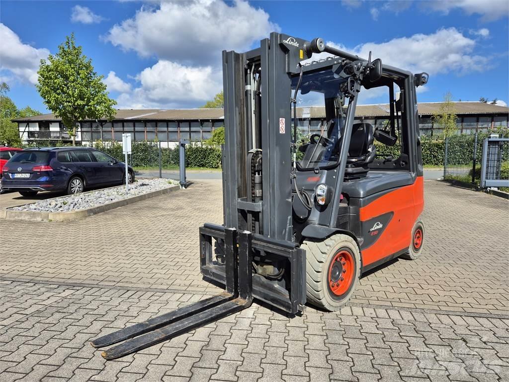 Linde E50HL-01 Chariots élévateurs électriques
