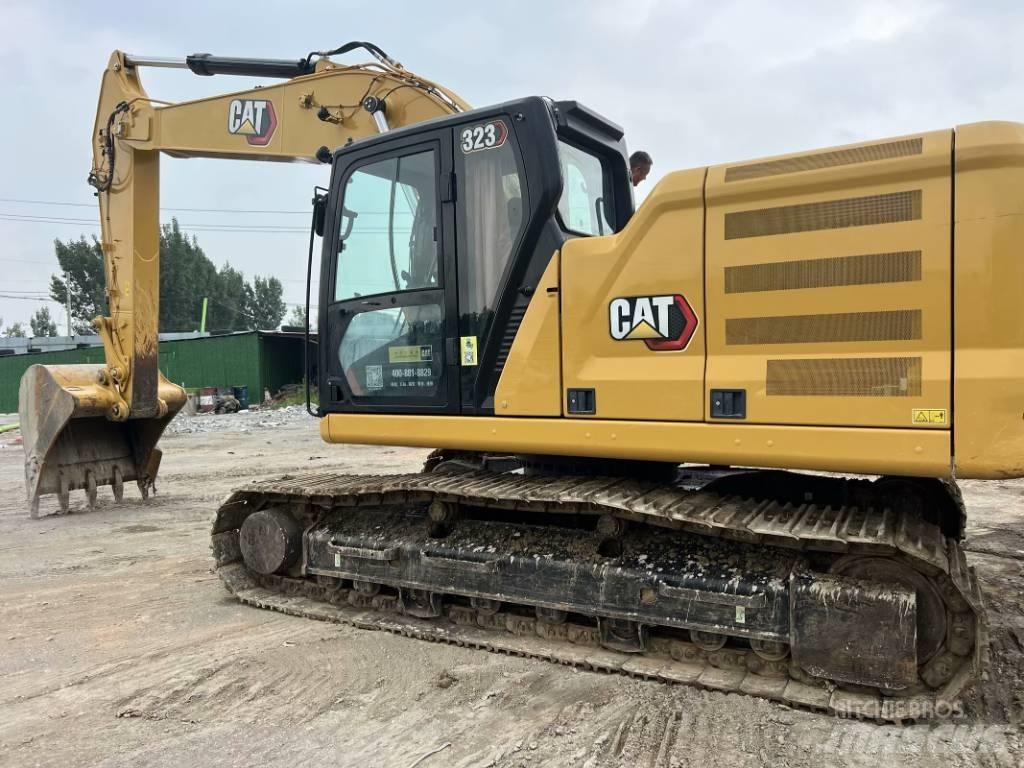 CAT 323 GC Pelle sur chenilles
