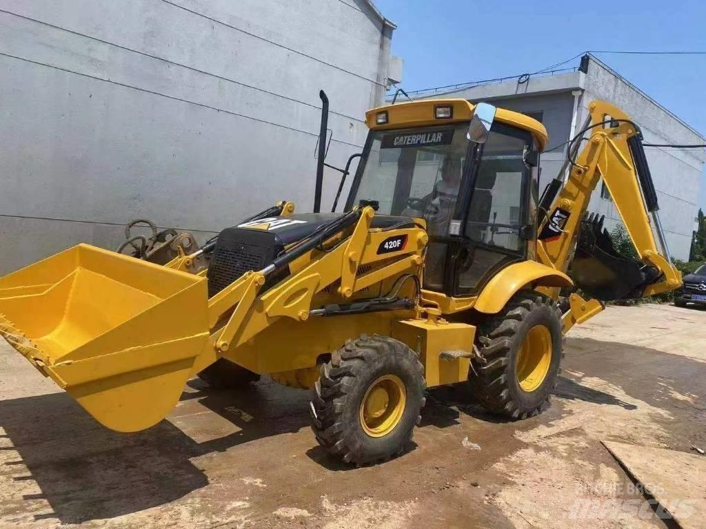CAT 420F Tractopelle