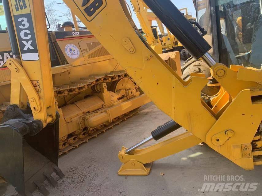 JCB 3 CX Chargeuse sur pneus