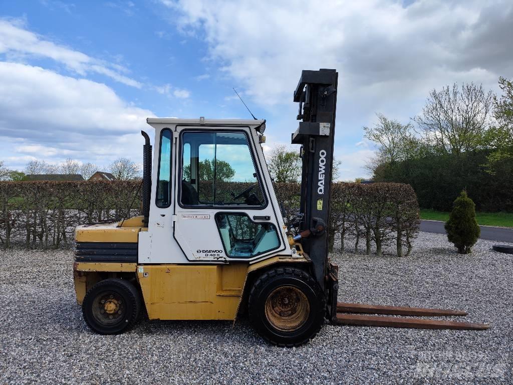 Daewoo D 40 S Chariots diesel