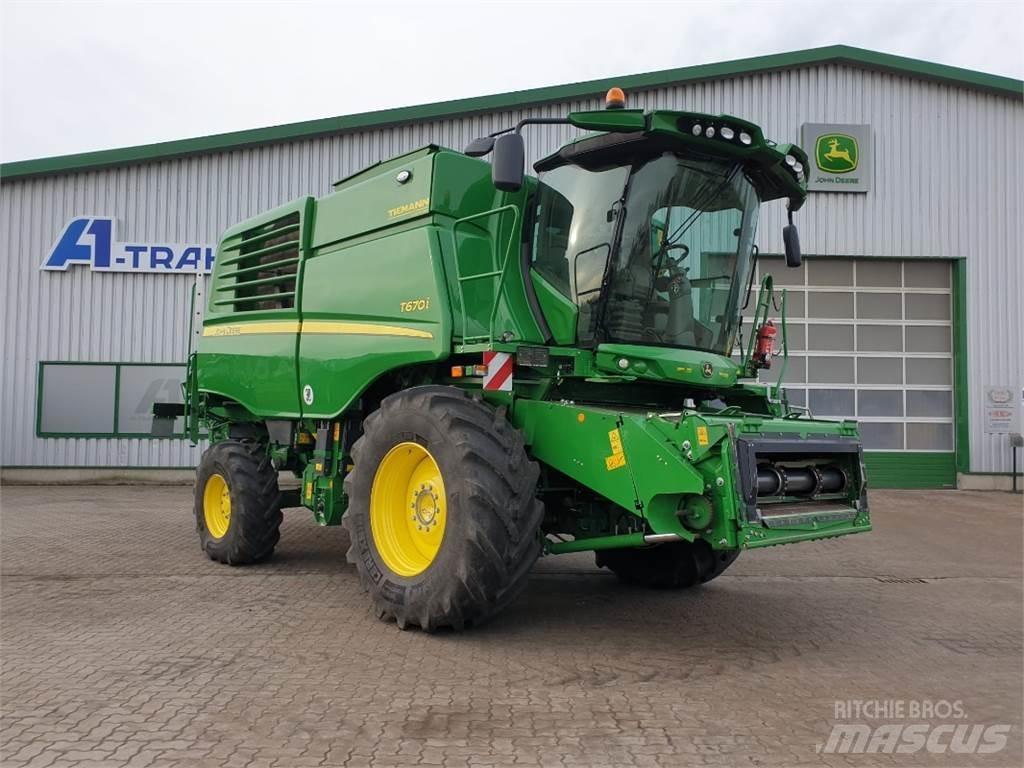 John Deere T670 Moissonneuse batteuse