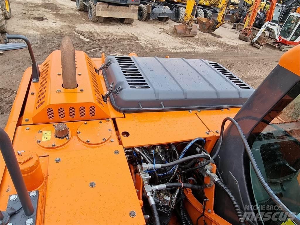 Doosan DX 140 LC-3 Pelle sur chenilles