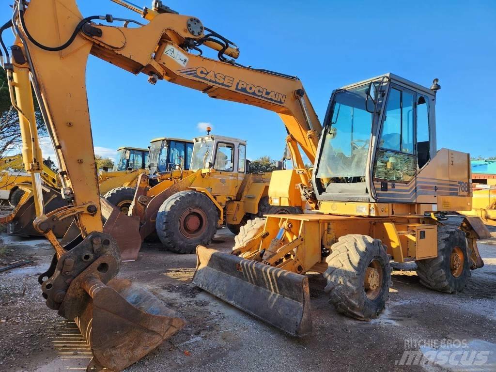 CASE 788 P Pelle sur pneus