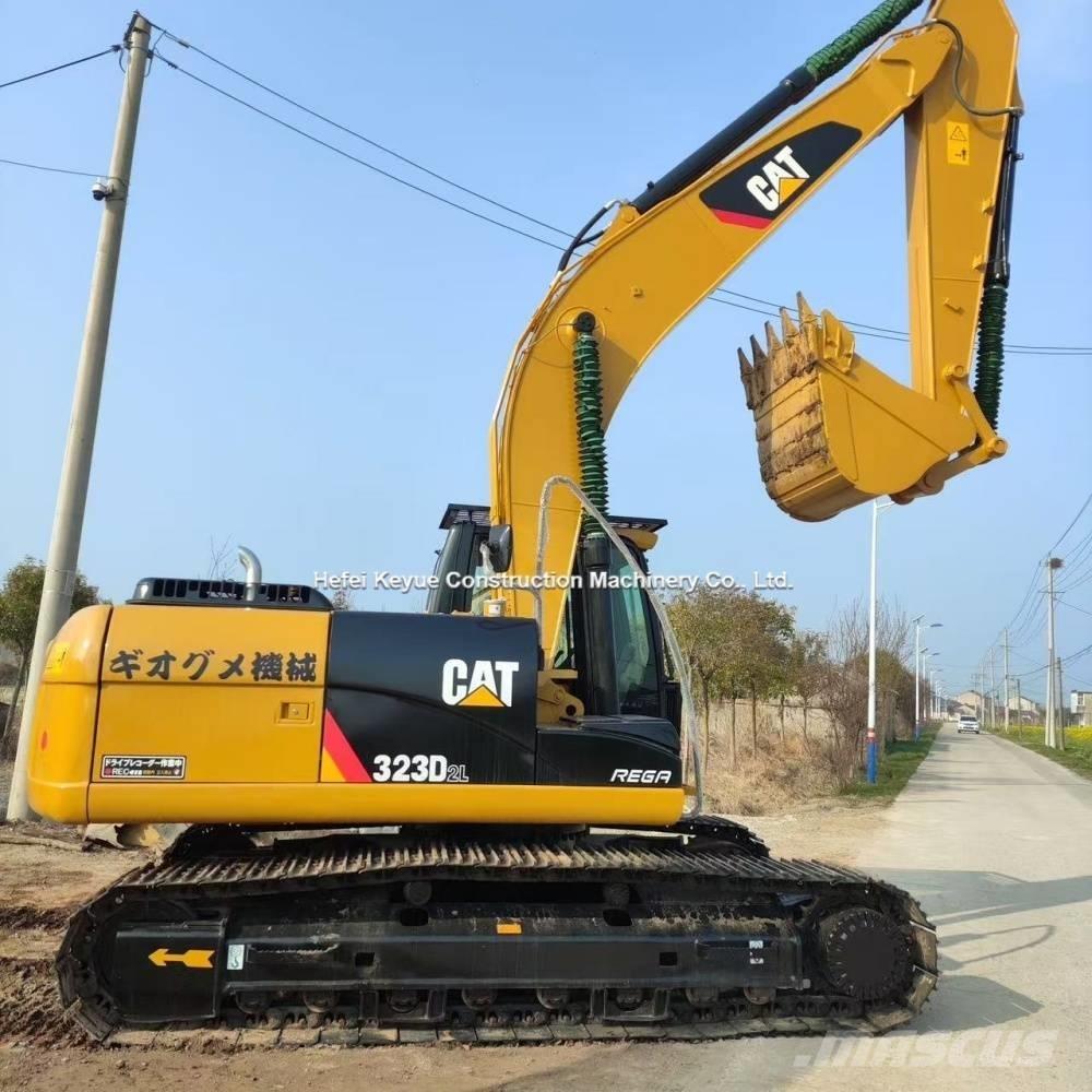CAT 323gc Pelle sur chenilles