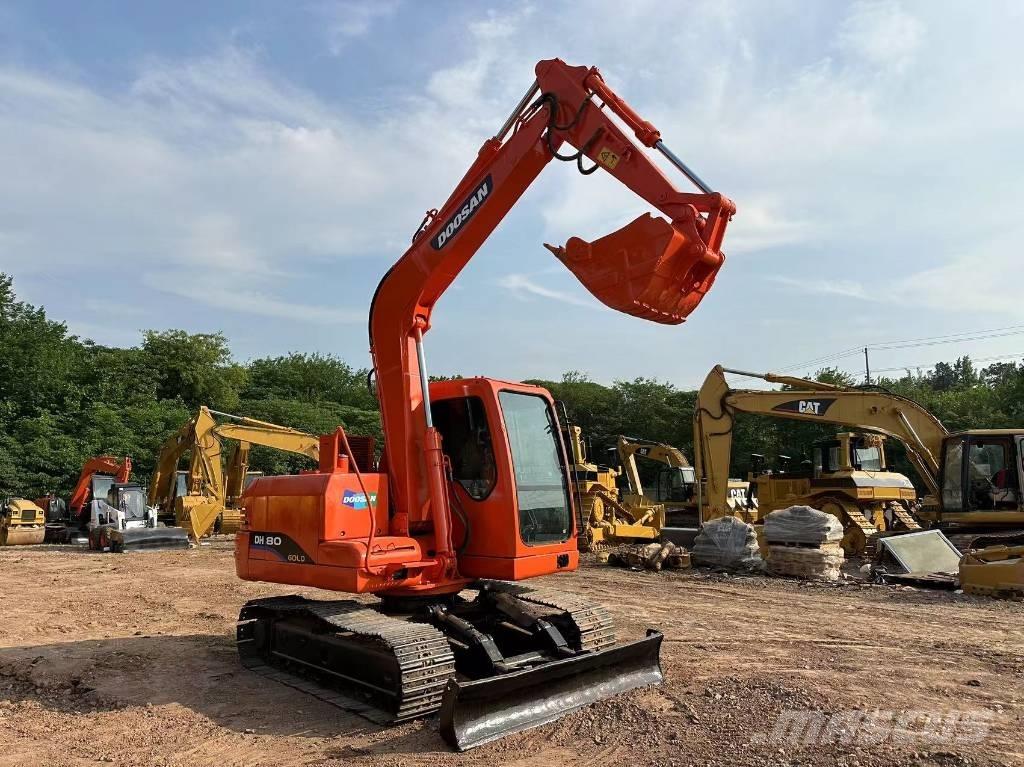 Doosan DH 80 Pelle sur chenilles