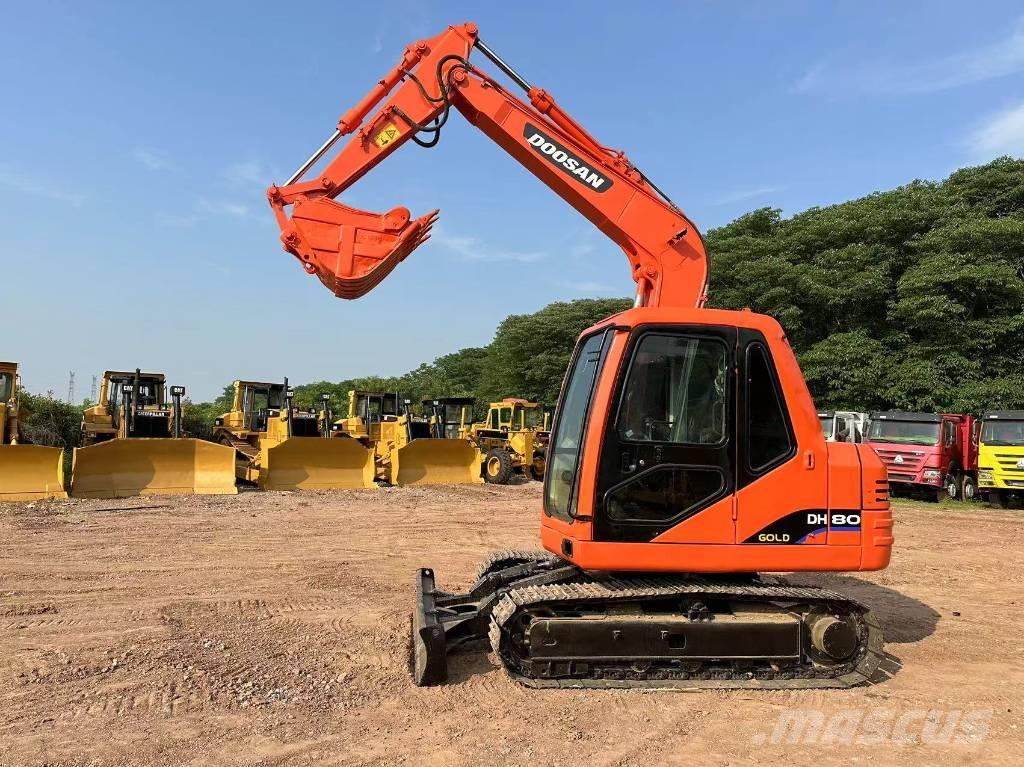 Doosan DH 80 Pelle sur chenilles