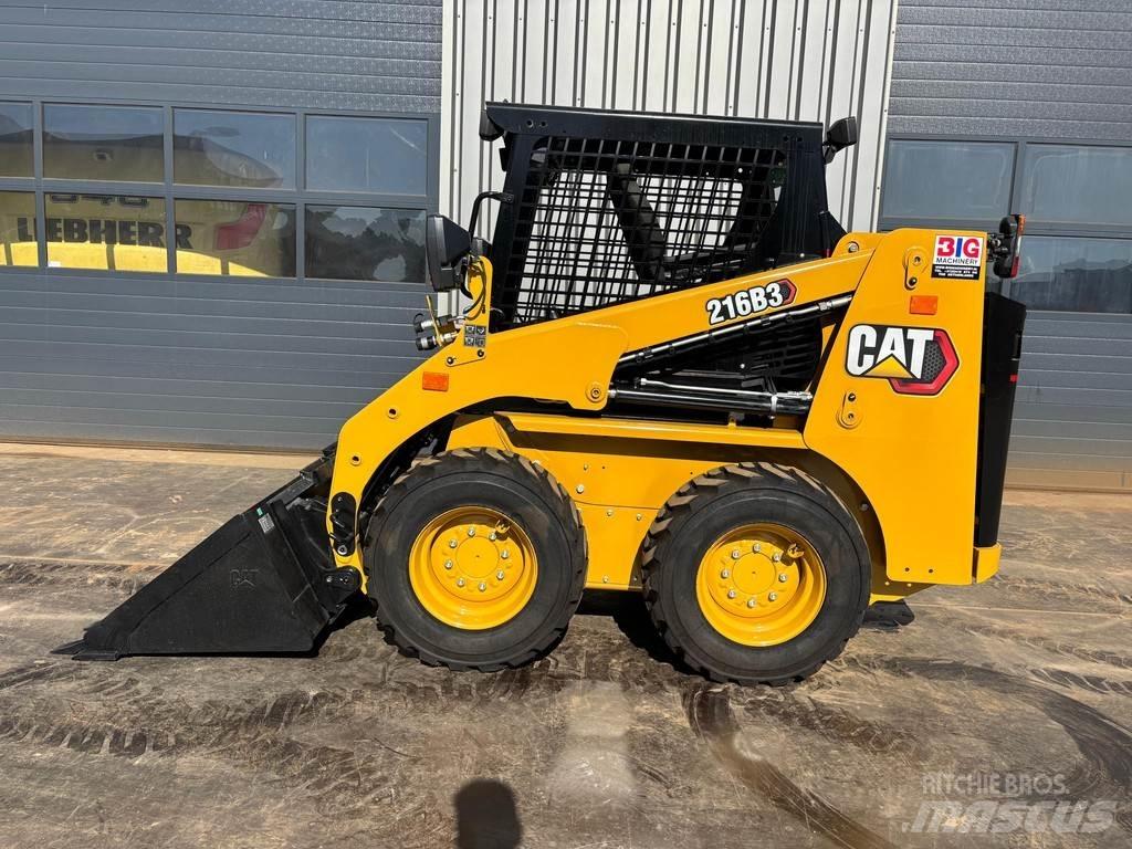 CAT 216B3 Chargeuse sur pneus