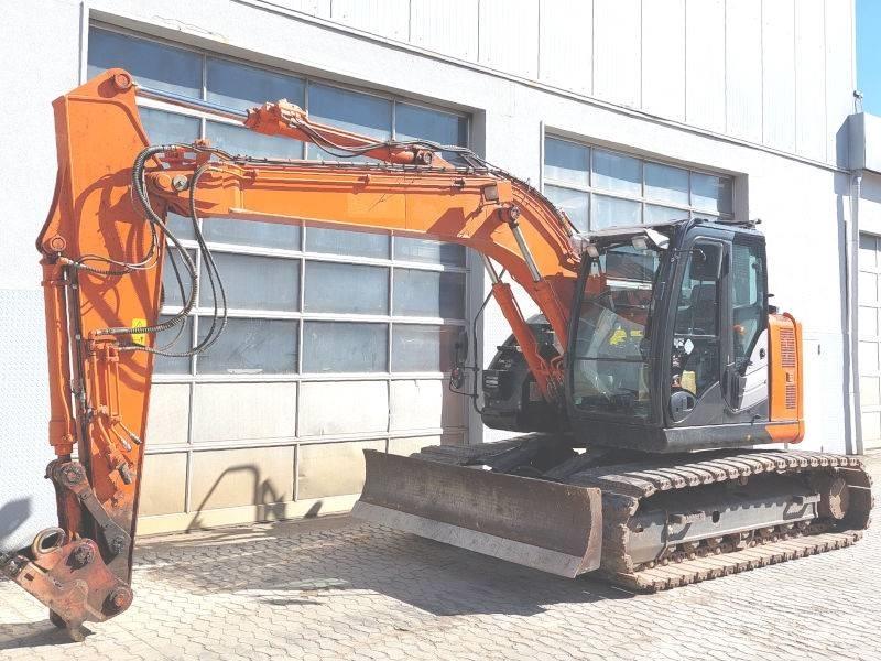 Hitachi ZX 135 US-6 Pelle sur chenilles