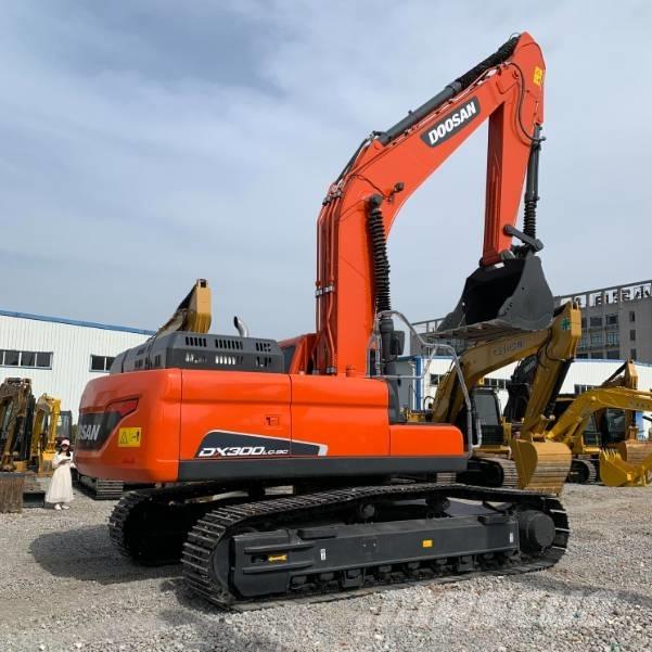 Doosan 300LC-9C Pelle sur chenilles