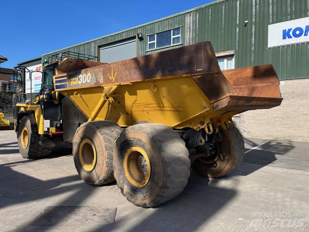Komatsu HM 300-3 Tombereau articulé