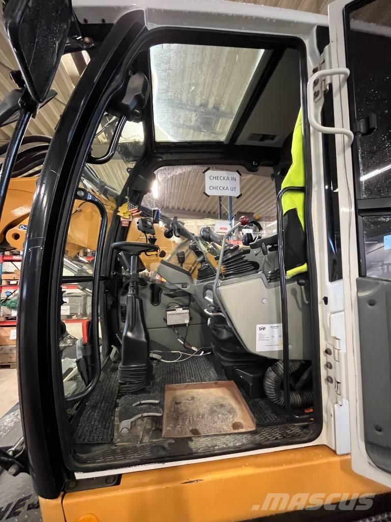 Liebherr A914 Pelle sur pneus