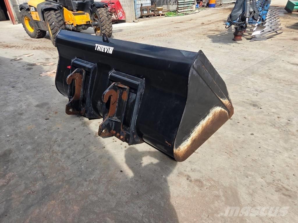 JLG 2450 / 2400 Accessoires chargeur frontal