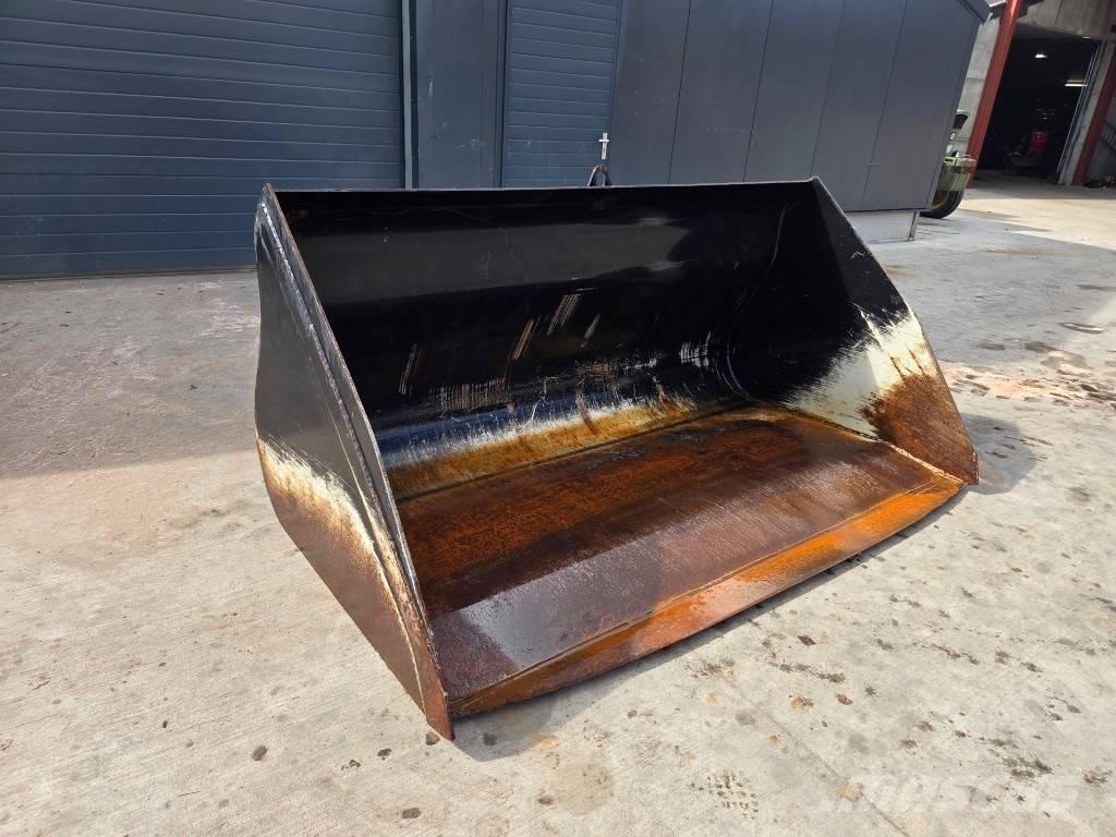 JLG 2450 / 2400 Accessoires chargeur frontal