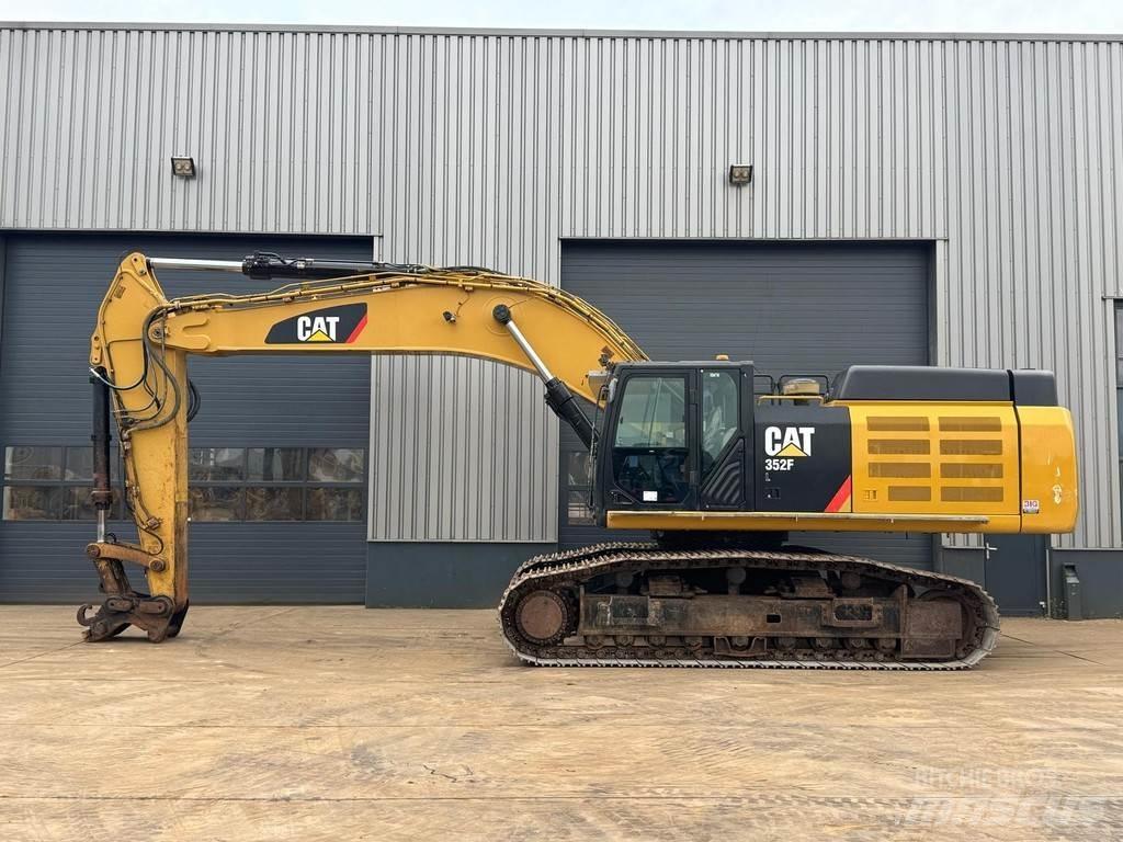 CAT 352F Pelle sur chenilles