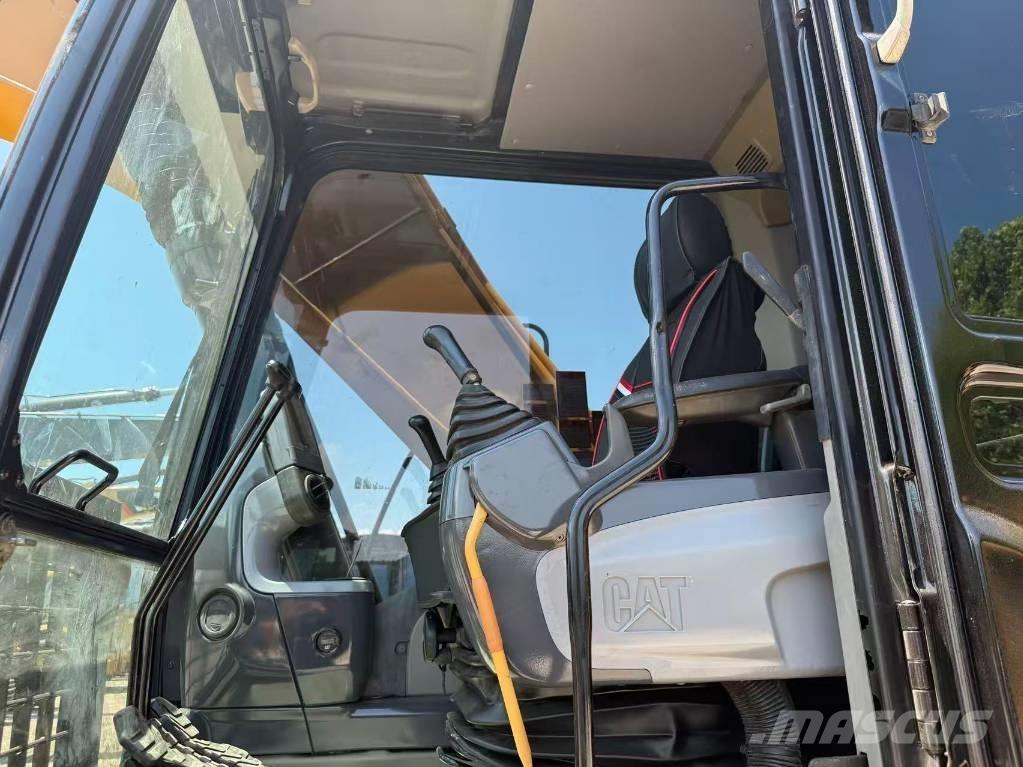 CAT 320 D Pelle sur chenilles