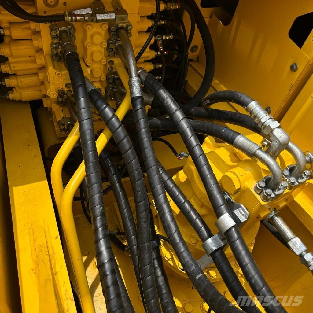 Komatsu 220-8 Pelle sur chenilles