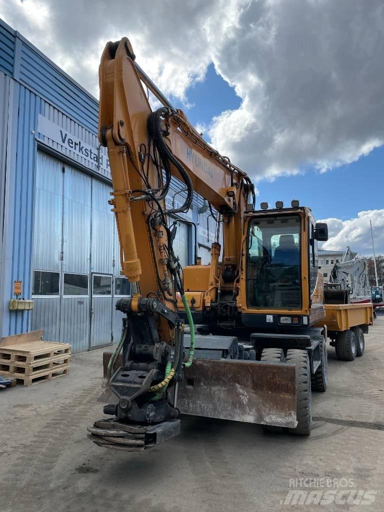 Hyundai 160W-9A Pelle sur pneus