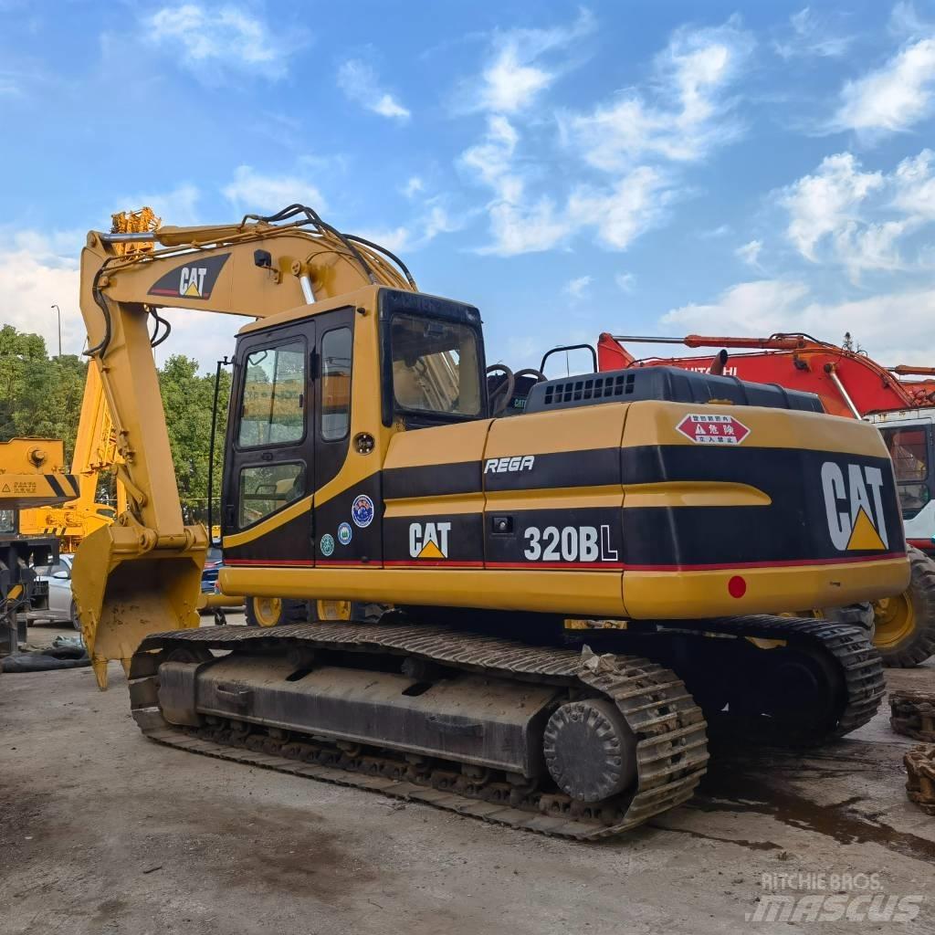 CAT 320 B LC Pelle sur chenilles