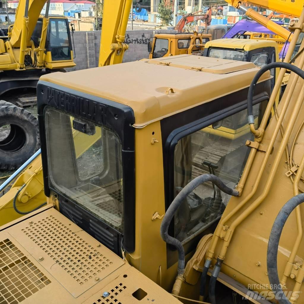 CAT 320 B LC Pelle sur chenilles