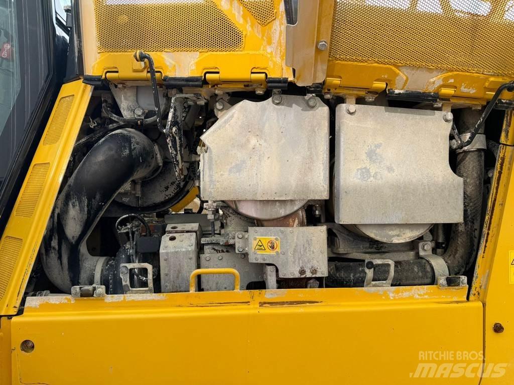 Komatsu D65PXi-18 Bouteurs sur chenilles
