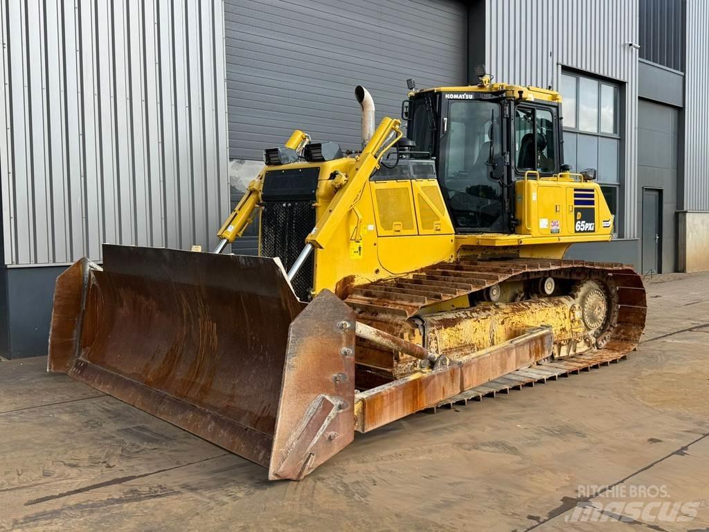 Komatsu D65PXi-18 Bouteurs sur chenilles