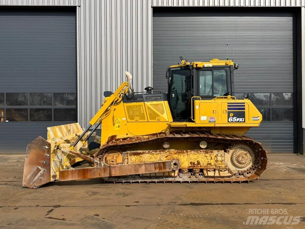 Komatsu D65PXi-18 Bouteurs sur chenilles