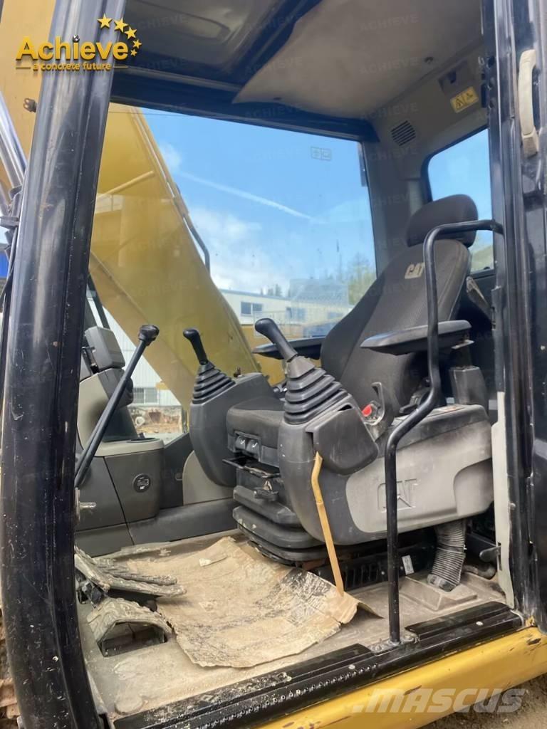 CAT 313D2GC Pelle sur chenilles