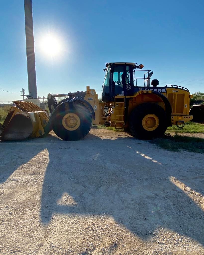 John Deere 844K Chargeuse sur pneus