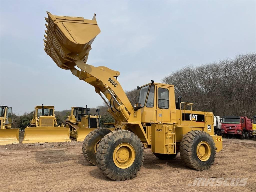 CAT 966C Chargeuse sur pneus