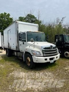 Hino 338 Camion Fourgon