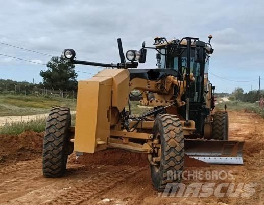 CAT 140 M Niveleuse