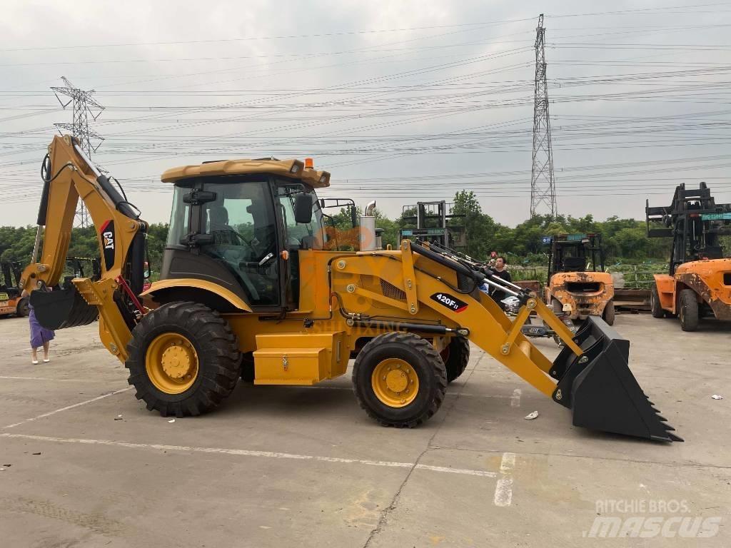 CAT 420 F Tractopelle