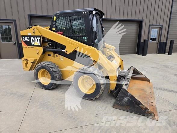 CAT 246D Chargeuse compacte
